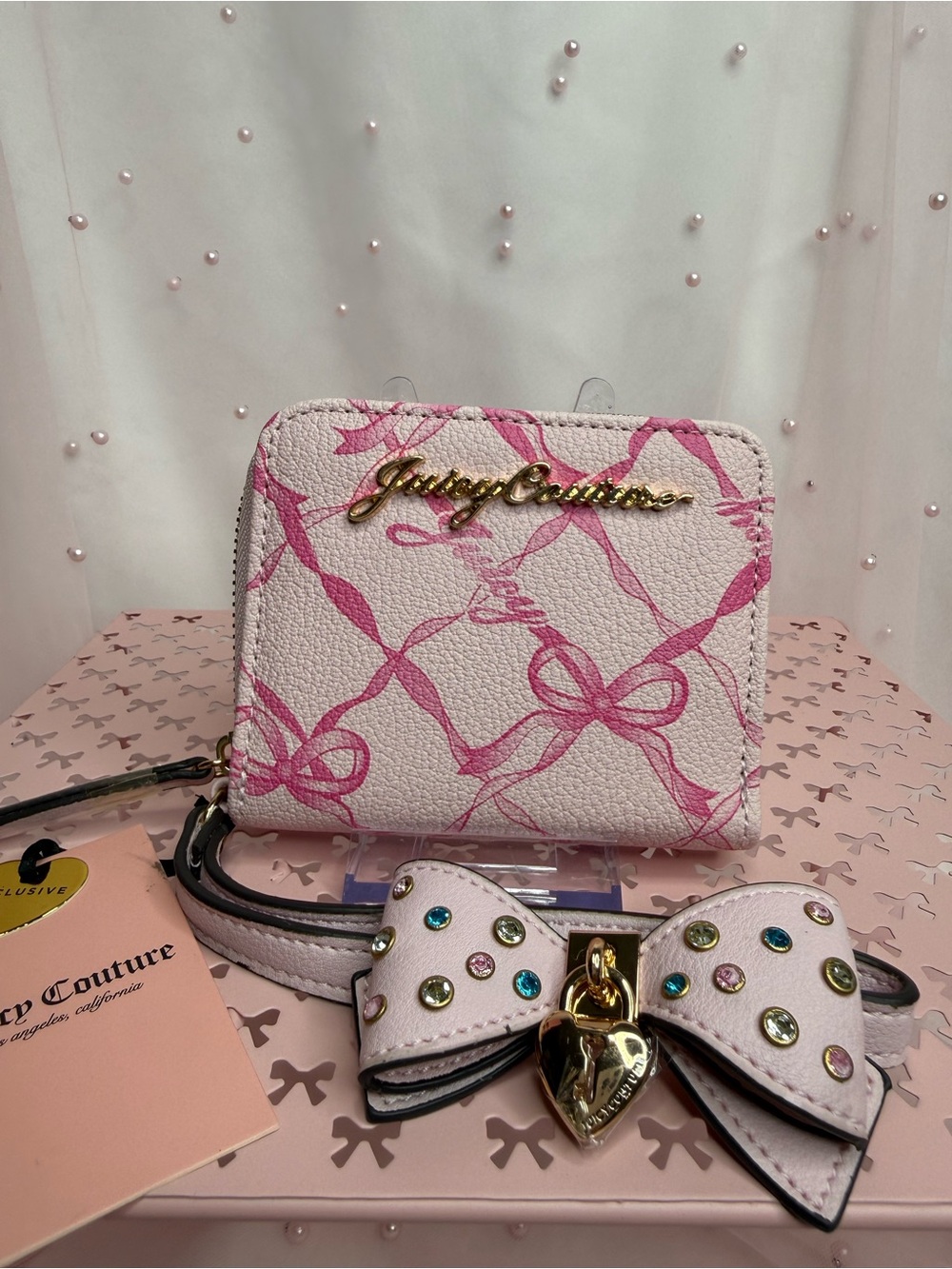 Juicy Couture Lovely Bow Small Zip Around Wristlet Wallet Chiffon Pink